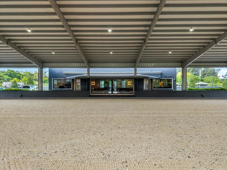 En Venta: $9,000,000 (8 camas, 5 baños, 6380 Pies cuadrados)