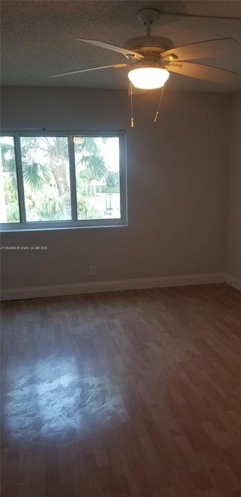 Active With Contract: $2,000 (2 beds, 2 baths, 1106 Square Feet)