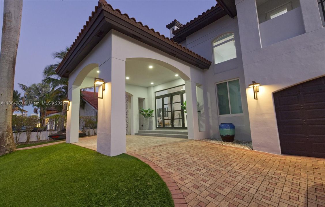 For Sale: $5,600,000 (6 beds, 6 baths, 4773 Square Feet)