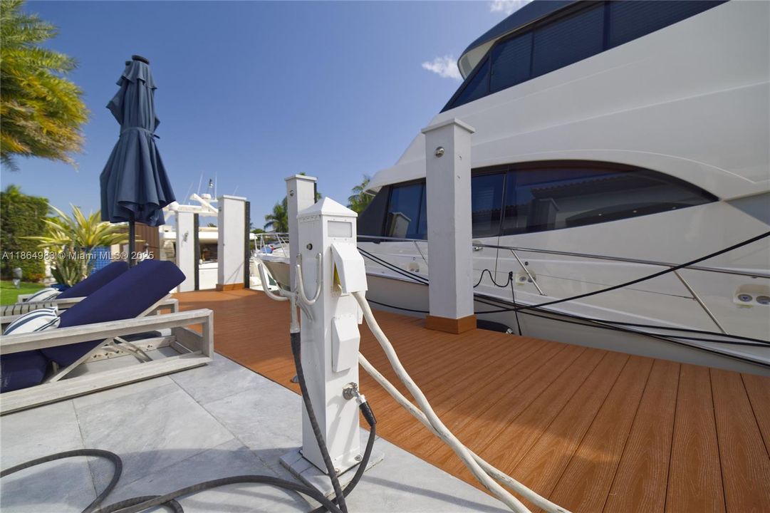 For Sale: $5,600,000 (6 beds, 6 baths, 4773 Square Feet)