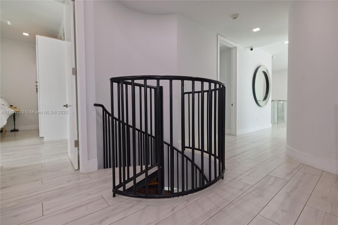 For Sale: $5,600,000 (6 beds, 6 baths, 4773 Square Feet)