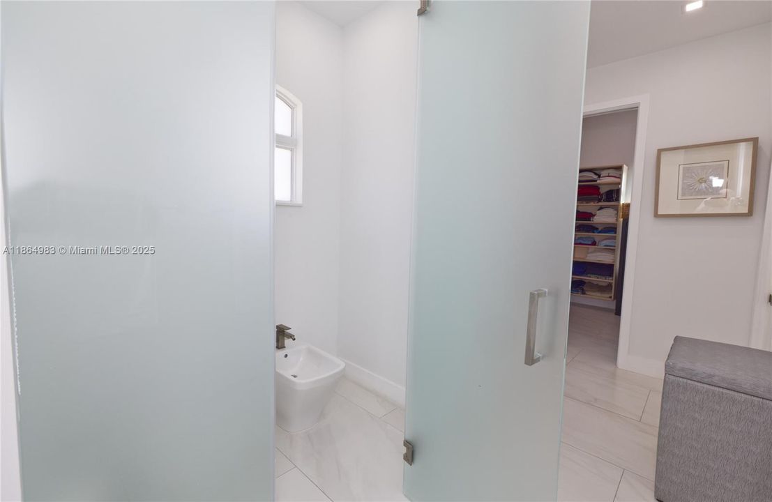 For Sale: $5,600,000 (6 beds, 6 baths, 4773 Square Feet)