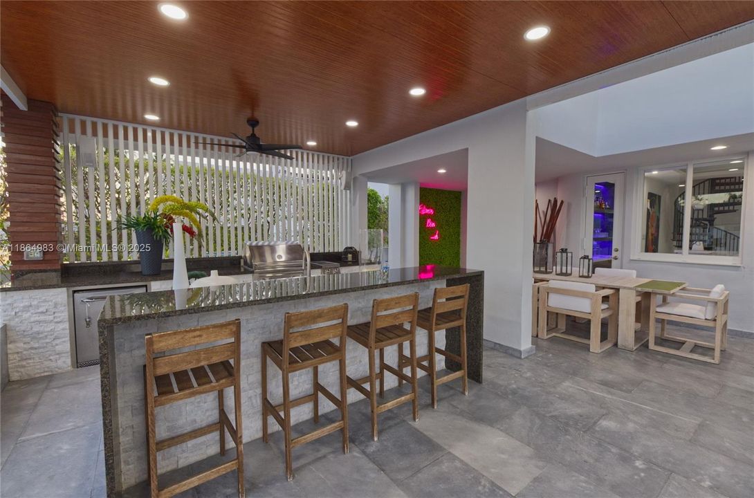 For Sale: $5,600,000 (6 beds, 6 baths, 4773 Square Feet)