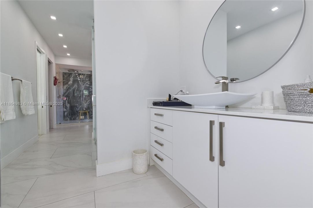 For Sale: $5,600,000 (6 beds, 6 baths, 4773 Square Feet)