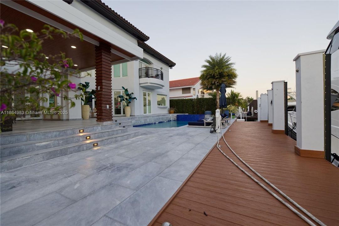 For Sale: $5,600,000 (6 beds, 6 baths, 4773 Square Feet)