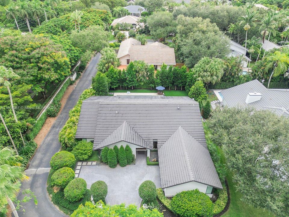 合同活跃: $2,799,000 (4 贝兹, 3 浴室, 3254 平方英尺)