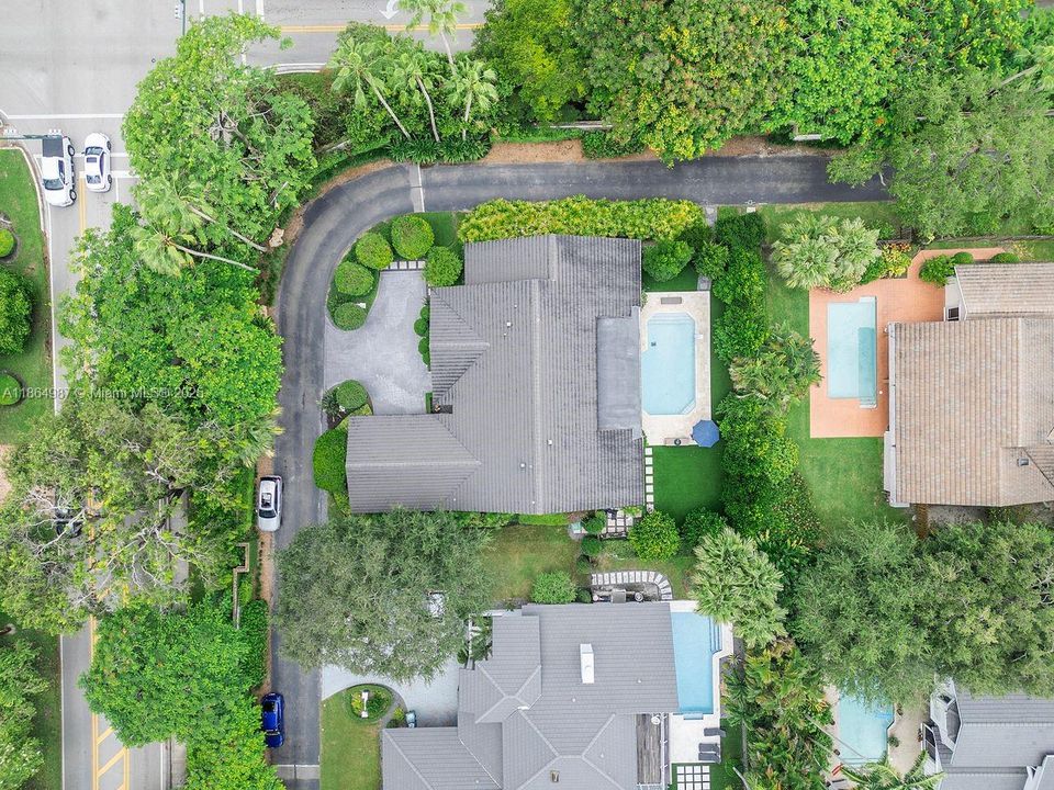 合同活跃: $2,799,000 (4 贝兹, 3 浴室, 3254 平方英尺)