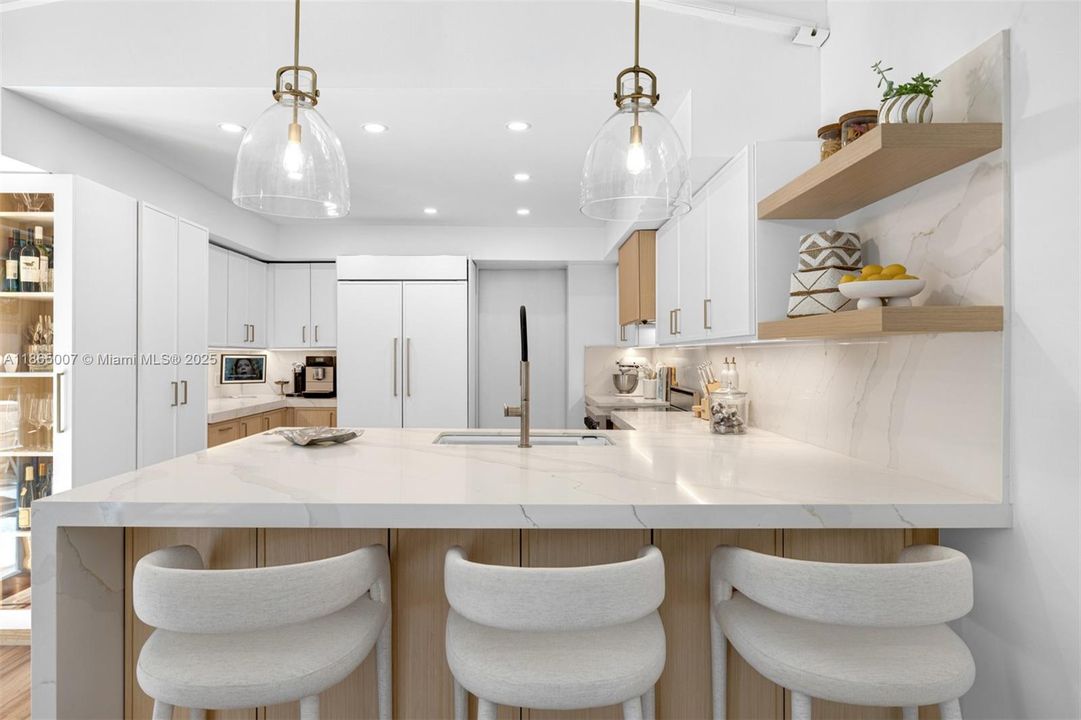 待售: $3,997,000 (5 贝兹, 5 浴室, 3962 平方英尺)