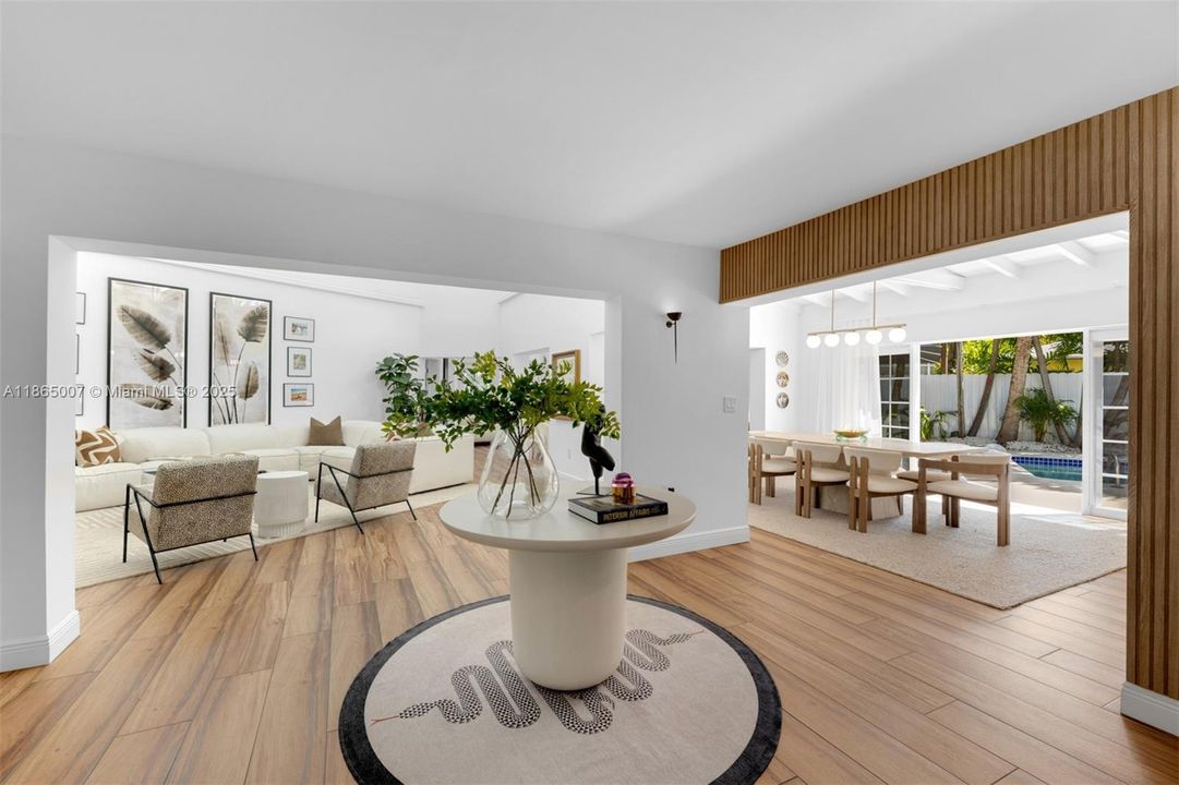 待售: $3,997,000 (5 贝兹, 5 浴室, 3962 平方英尺)