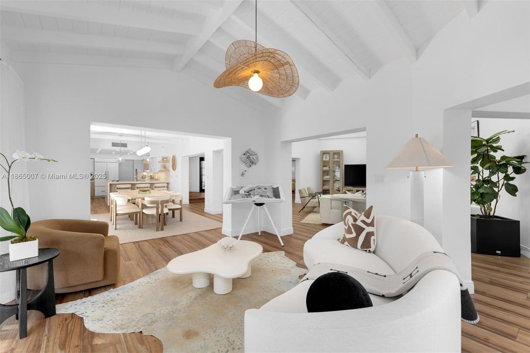 待售: $3,997,000 (5 贝兹, 5 浴室, 3962 平方英尺)