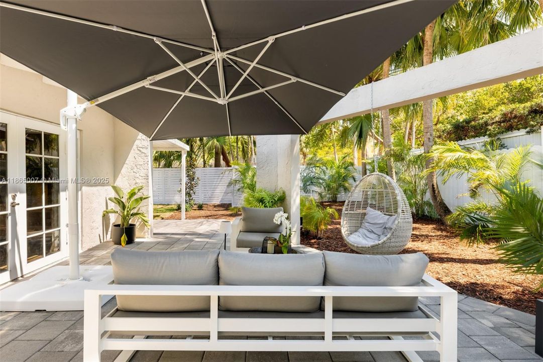 待售: $3,997,000 (5 贝兹, 5 浴室, 3962 平方英尺)