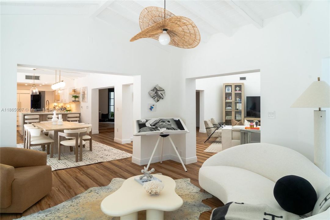 待售: $3,997,000 (5 贝兹, 5 浴室, 3962 平方英尺)