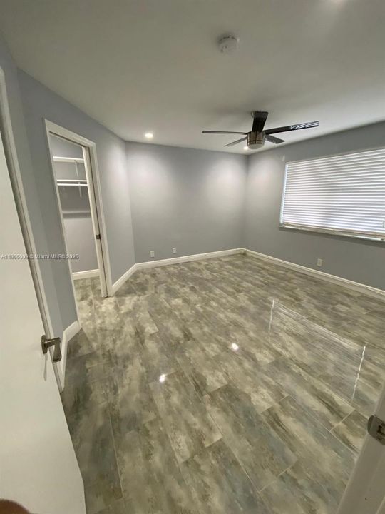 Active With Contract: $140,000 (2 beds, 1 baths, 860 Square Feet)