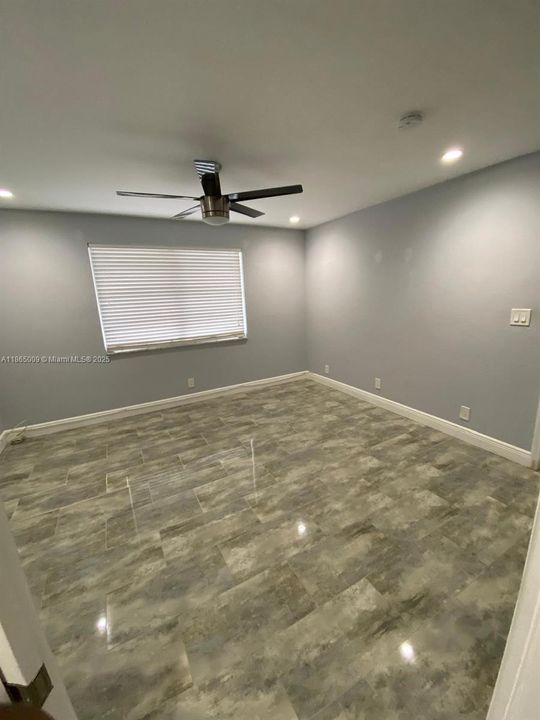 Active With Contract: $140,000 (2 beds, 1 baths, 860 Square Feet)