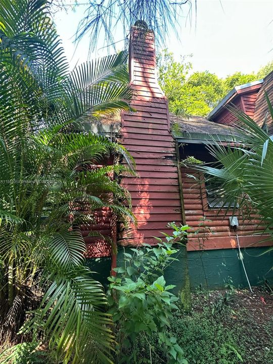 合同活跃: $399,900 (3 贝兹, 2 浴室, 1601 平方英尺)