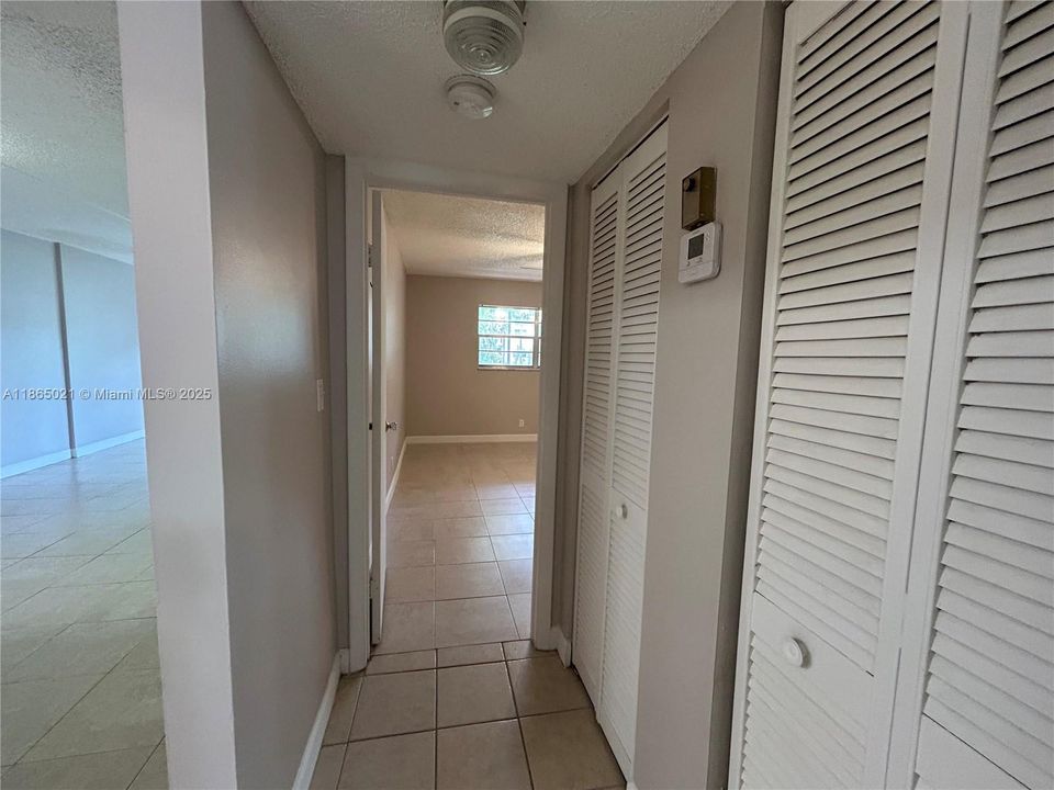 待售: $159,000 (1 贝兹, 1 浴室, 720 平方英尺)