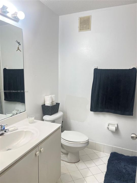 Active With Contract: $200,000 (3 beds, 2 baths, 1176 Square Feet)