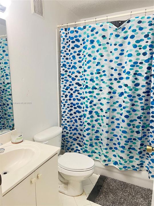 Active With Contract: $200,000 (3 beds, 2 baths, 1176 Square Feet)