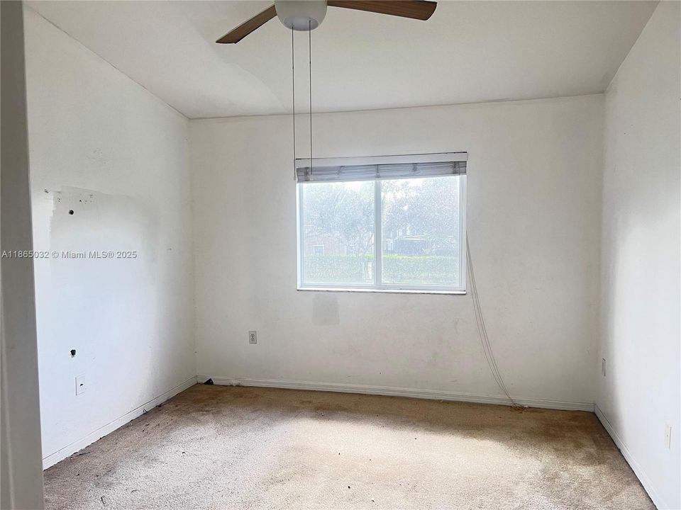 Active With Contract: $200,000 (3 beds, 2 baths, 1176 Square Feet)