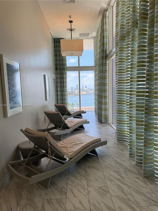 На продажу: $440,000 (1 спален, 1 ванн, 845 Квадратных фут)