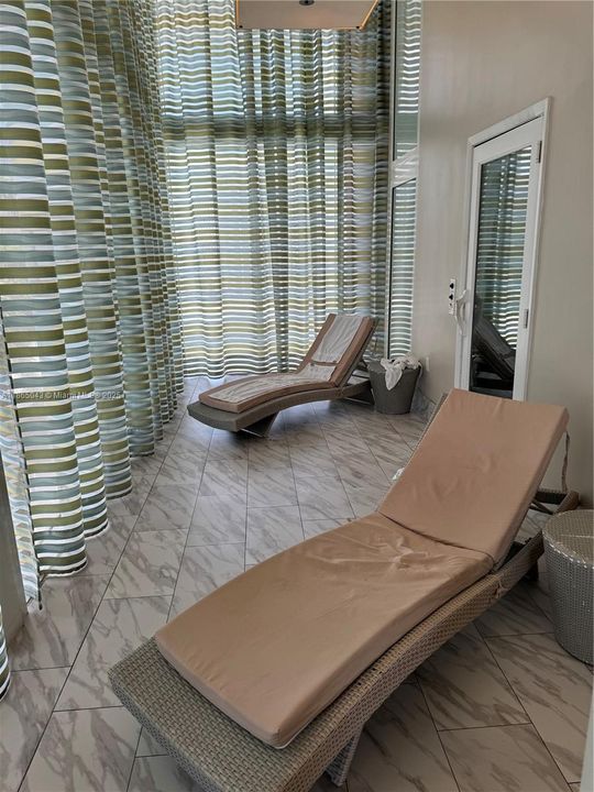 На продажу: $440,000 (1 спален, 1 ванн, 845 Квадратных фут)