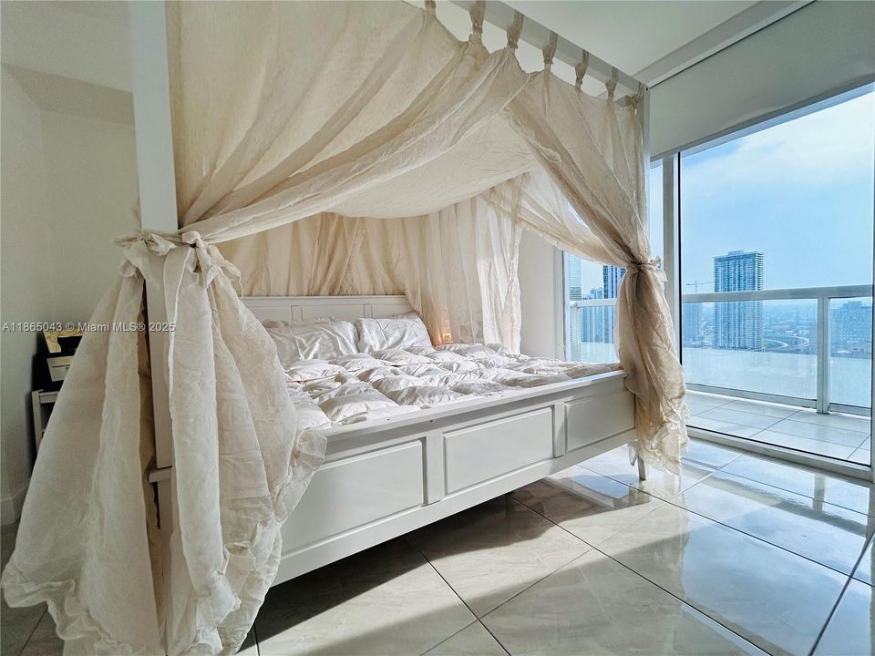 На продажу: $440,000 (1 спален, 1 ванн, 845 Квадратных фут)