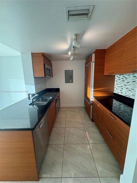 На продажу: $440,000 (1 спален, 1 ванн, 845 Квадратных фут)