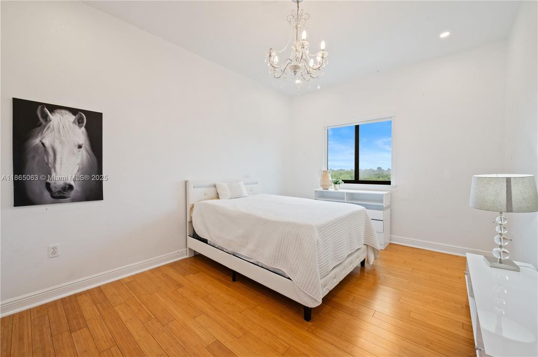 待售: $1,828,000 (5 贝兹, 5 浴室, 3945 平方英尺)