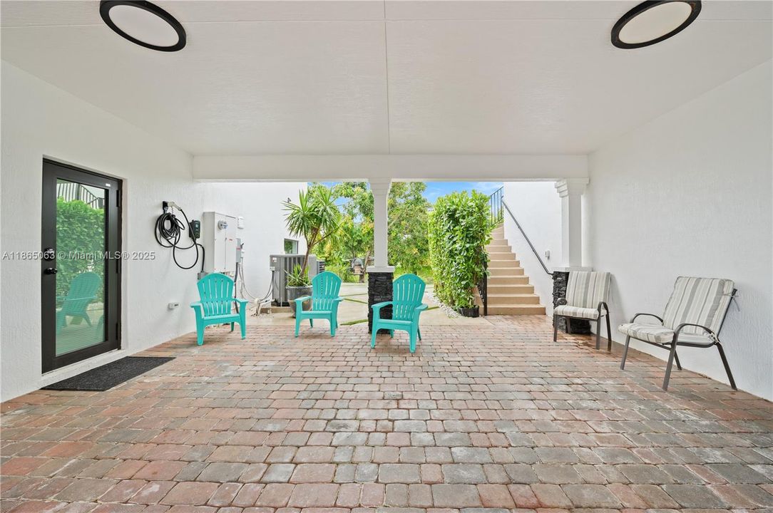 待售: $1,828,000 (5 贝兹, 5 浴室, 3945 平方英尺)