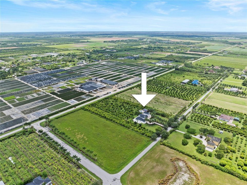 待售: $1,828,000 (5 贝兹, 5 浴室, 3945 平方英尺)