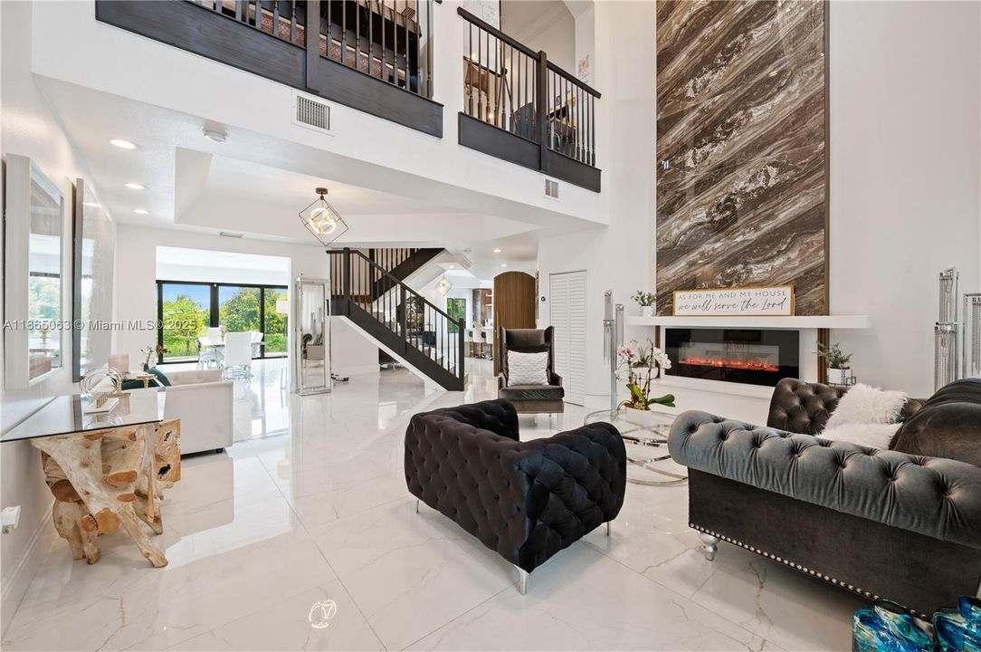 待售: $1,828,000 (5 贝兹, 5 浴室, 3945 平方英尺)