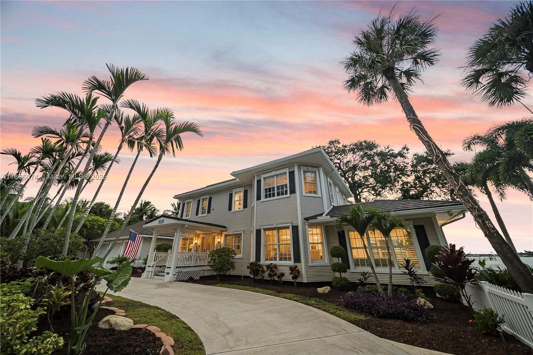 На продажу: $6,495,000 (5 спален, 4 ванн, 3385 Квадратных фут)