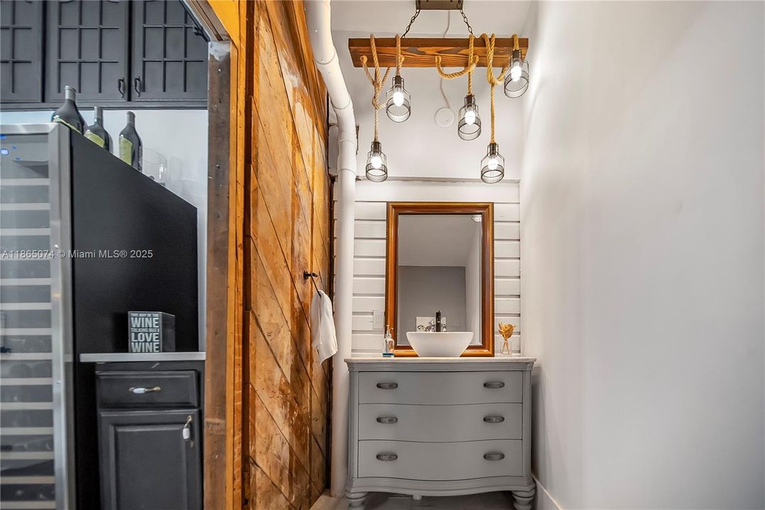 На продажу: $6,495,000 (5 спален, 4 ванн, 3385 Квадратных фут)