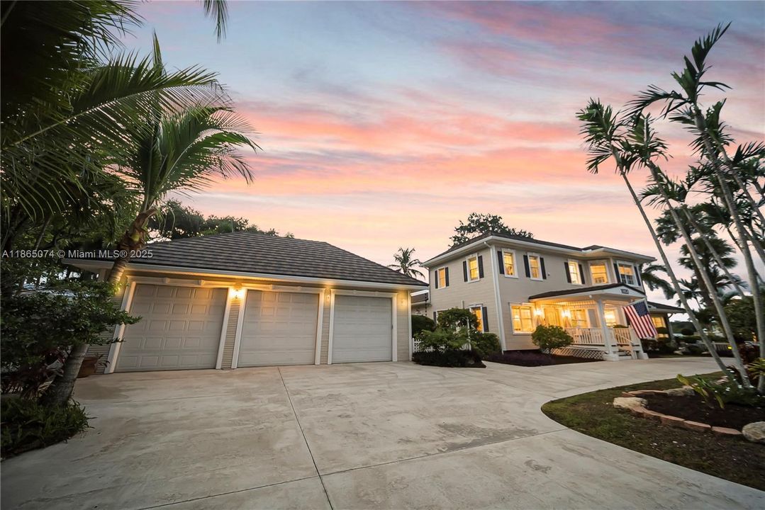 На продажу: $6,495,000 (5 спален, 4 ванн, 3385 Квадратных фут)