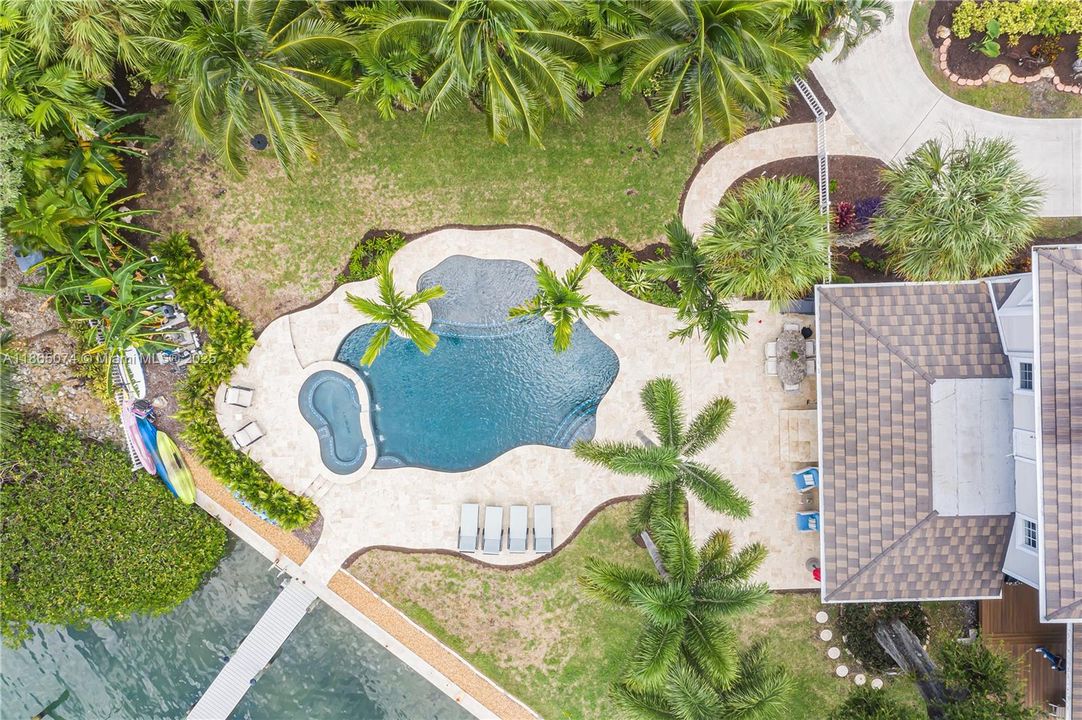 На продажу: $6,495,000 (5 спален, 4 ванн, 3385 Квадратных фут)