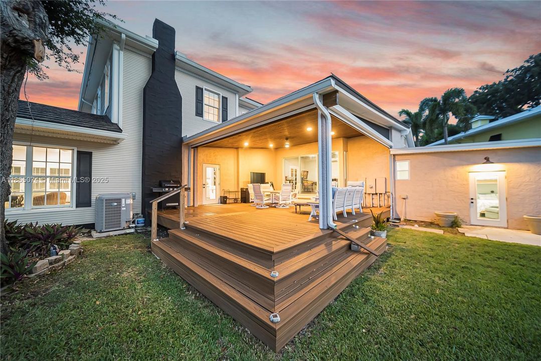 На продажу: $6,495,000 (5 спален, 4 ванн, 3385 Квадратных фут)