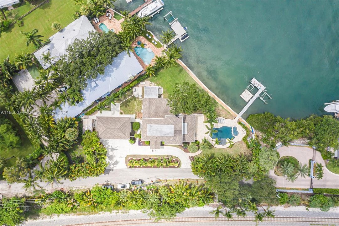 На продажу: $6,495,000 (5 спален, 4 ванн, 3385 Квадратных фут)