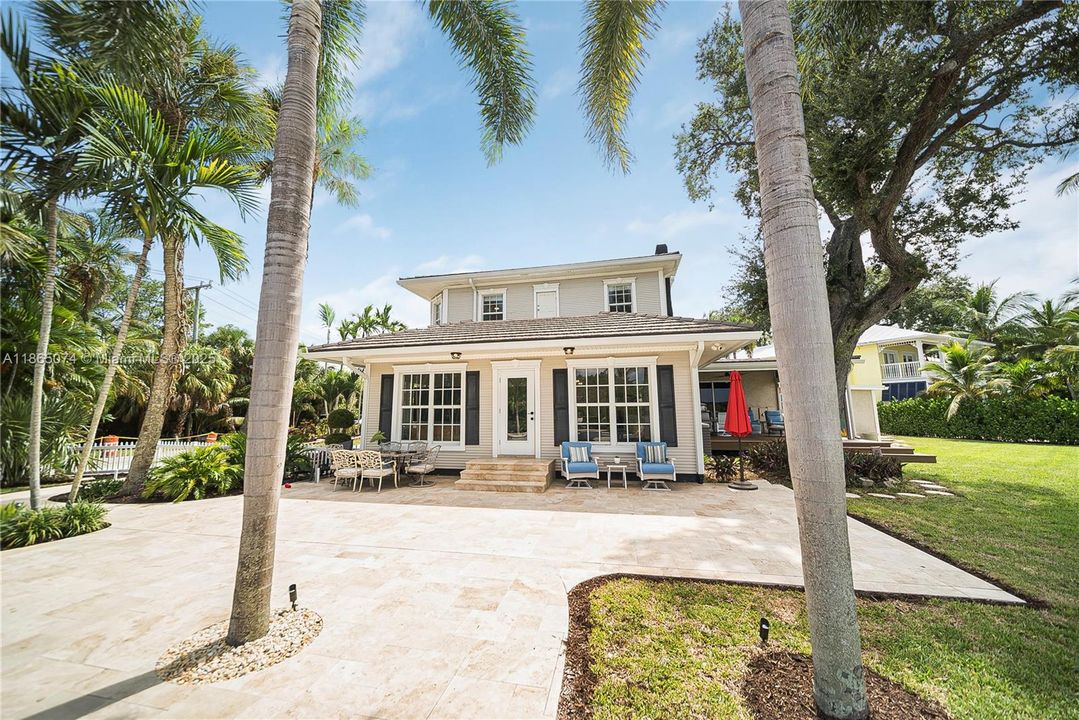 На продажу: $6,495,000 (5 спален, 4 ванн, 3385 Квадратных фут)