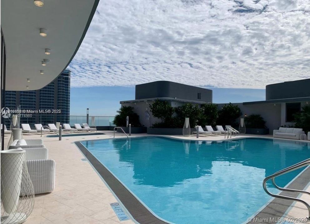 En Venta: $850,000 (1 camas, 1 baños, 839 Pies cuadrados)