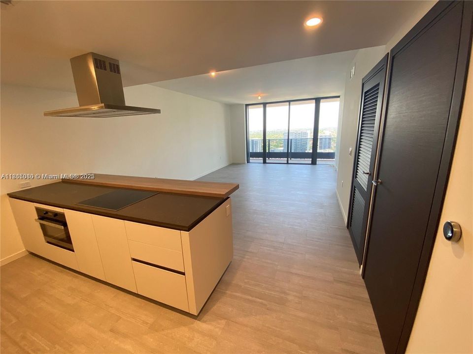 En Venta: $850,000 (1 camas, 1 baños, 839 Pies cuadrados)