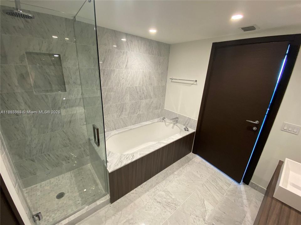 En Venta: $850,000 (1 camas, 1 baños, 839 Pies cuadrados)