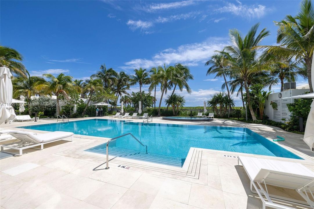 For Sale: $2,899,000 (3 beds, 2 baths, 1761 Square Feet)