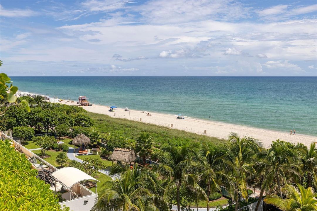 For Sale: $2,899,000 (3 beds, 2 baths, 1761 Square Feet)