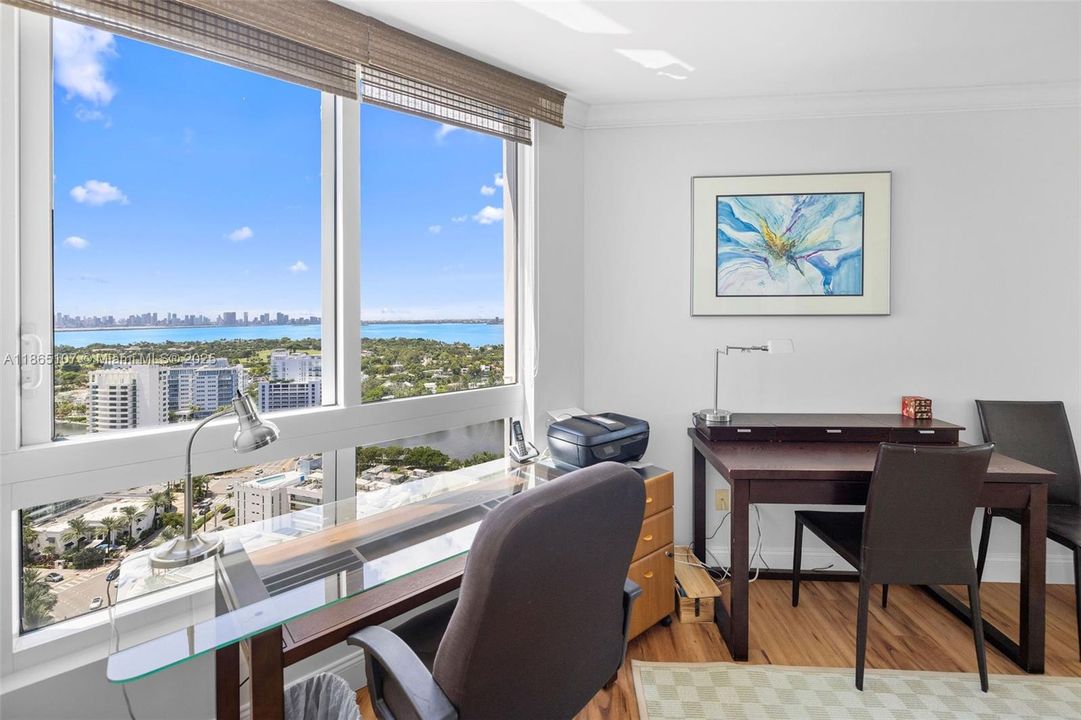 For Sale: $2,899,000 (3 beds, 2 baths, 1761 Square Feet)