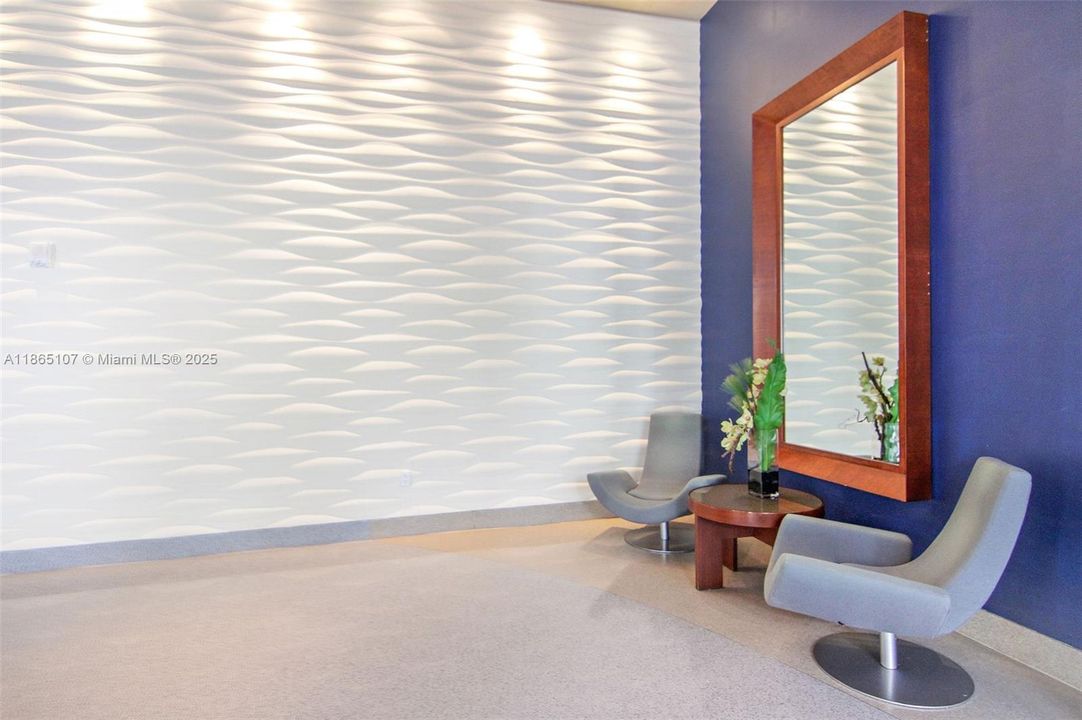 For Sale: $2,899,000 (3 beds, 2 baths, 1761 Square Feet)