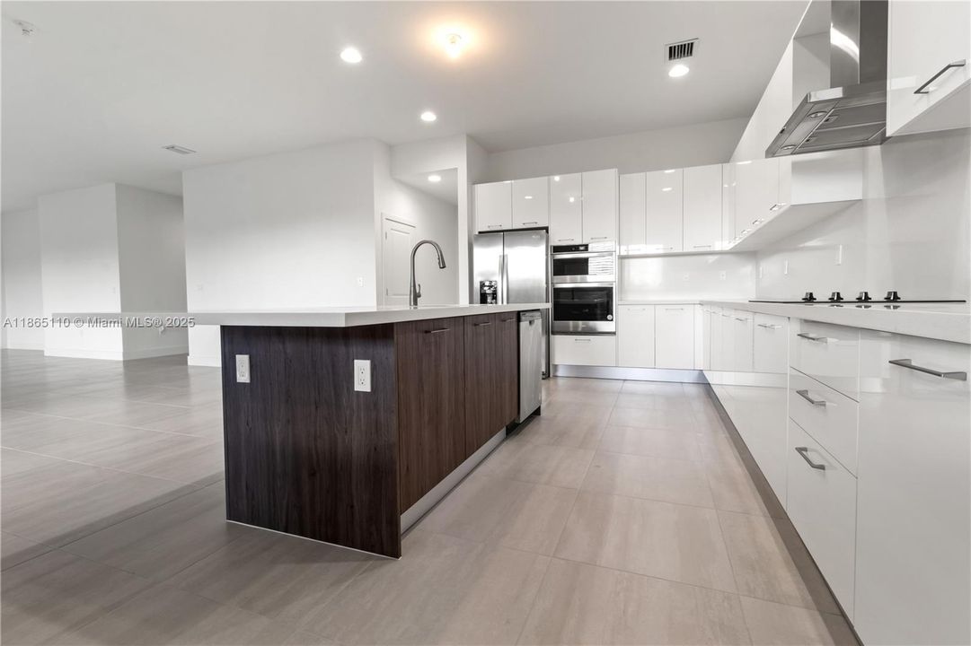 En Renta: $13,000 (4 camas, 3 baños, 4141 Pies cuadrados)