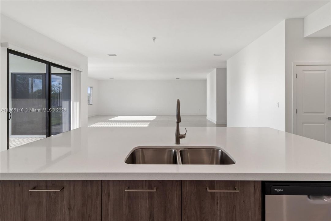 En Renta: $13,000 (4 camas, 3 baños, 4141 Pies cuadrados)