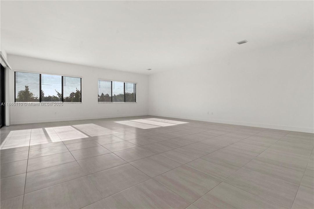 En Renta: $13,000 (4 camas, 3 baños, 4141 Pies cuadrados)