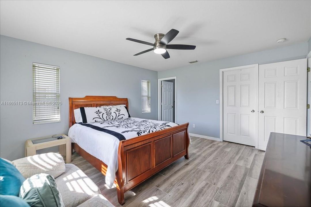 出租: $2,000 (3 贝兹, 2 浴室, 0 平方英尺)