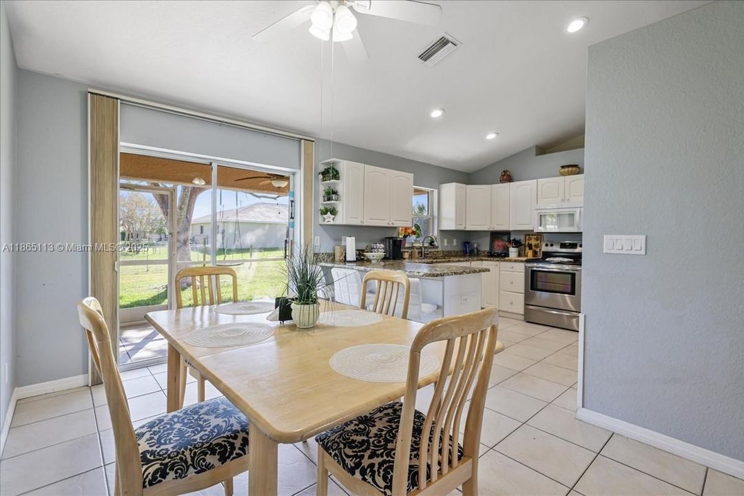 出租: $2,000 (3 贝兹, 2 浴室, 0 平方英尺)